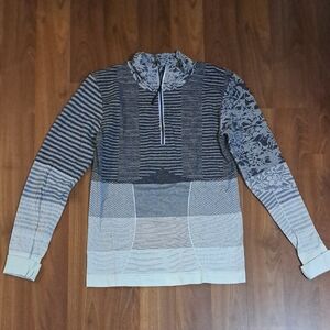 Climawear Black and Gray Patterned Zip Up Top